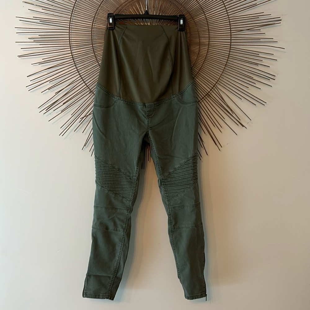 Maternity pants size 4